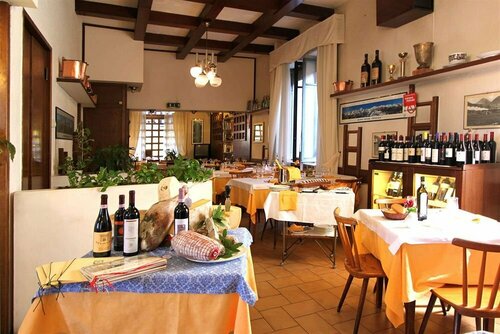 Albergo Ristorante Valtellina, Prenota Hotel Como Como