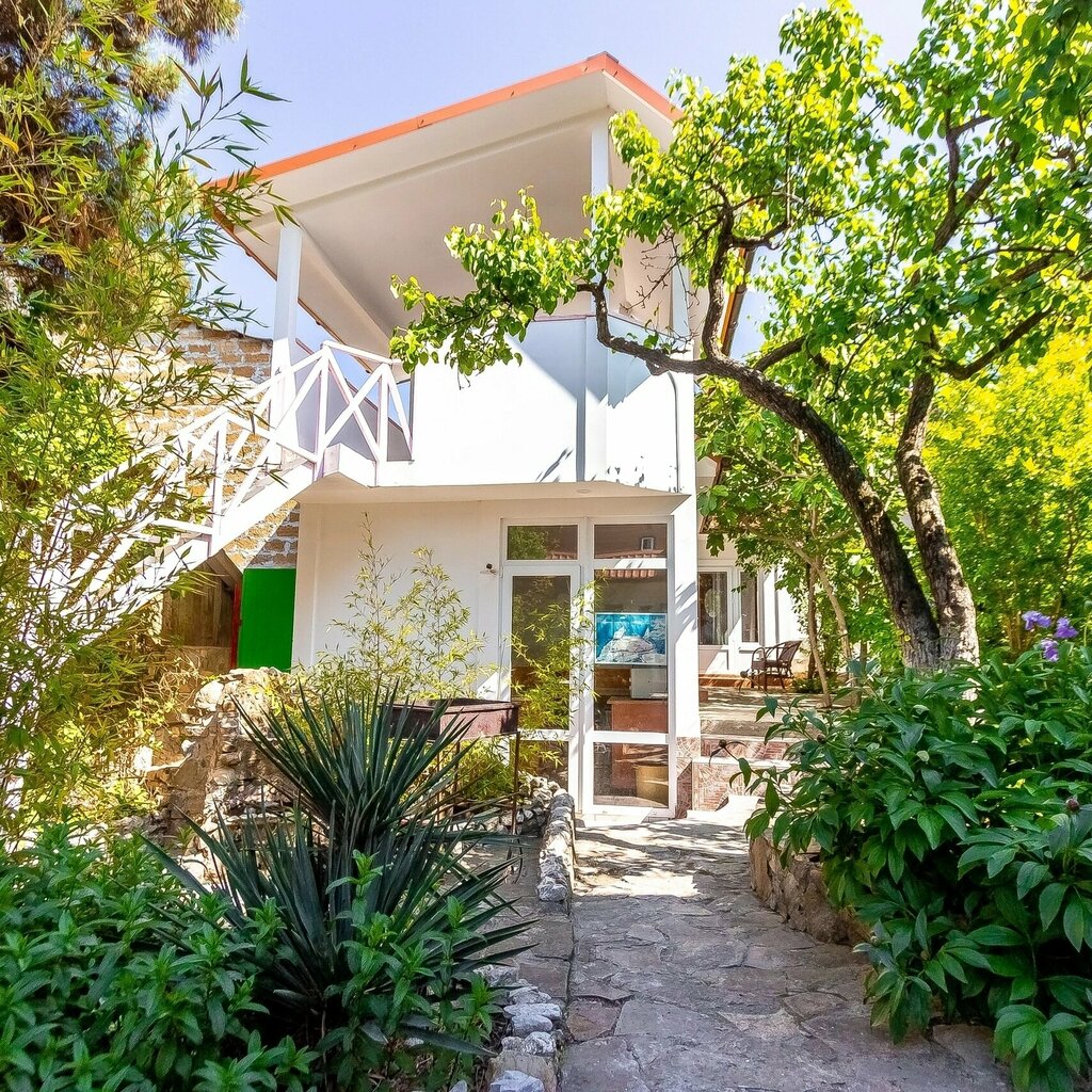 South Yard Guest House