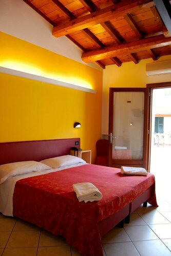 Abbazia Bed & Breakfast, MantegnaHotels, Забронировать Отель Отели Мантуя с парковкой, Парковка