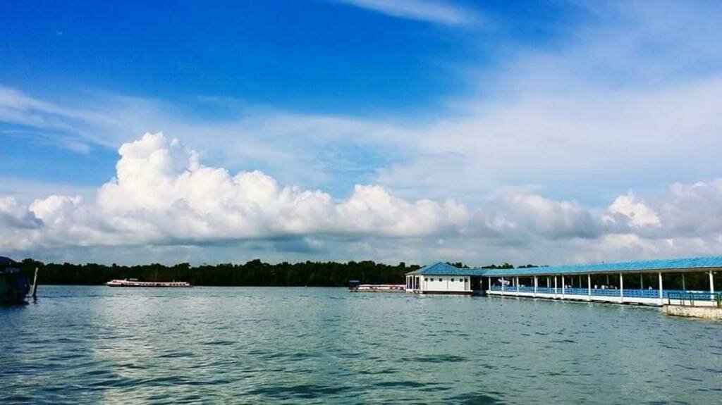 Sea Lion Hotel Pulau Ketam