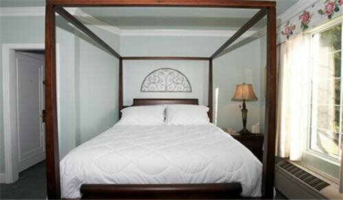 Americas Best Value Inn Historic Clewiston Inn, Забронировать Отель Отели Кльюистон 3 звезды, рядом с Загородный клуб Клустона, 3*