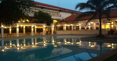 Bed & Breakfast at Royale Tagaytay Country Club, Reserva ahora Hotel Alfonso Luzón