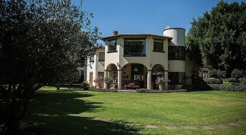 Casa Bugambilia