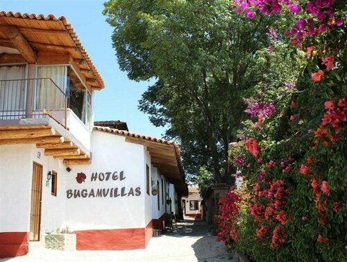 Hotel Bugamvillas