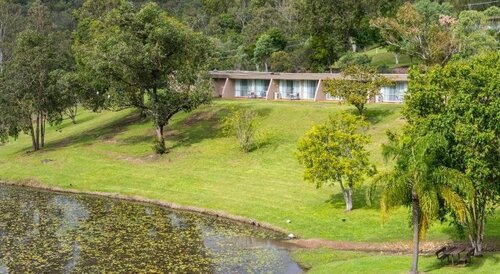 Cedar Lake Country Resort, Rezervați Hotel Nerang Queensland