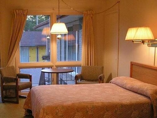 Town'n Country Motor Inn, Забронировать Мини-отель Мотели Лимингтон, Мотель