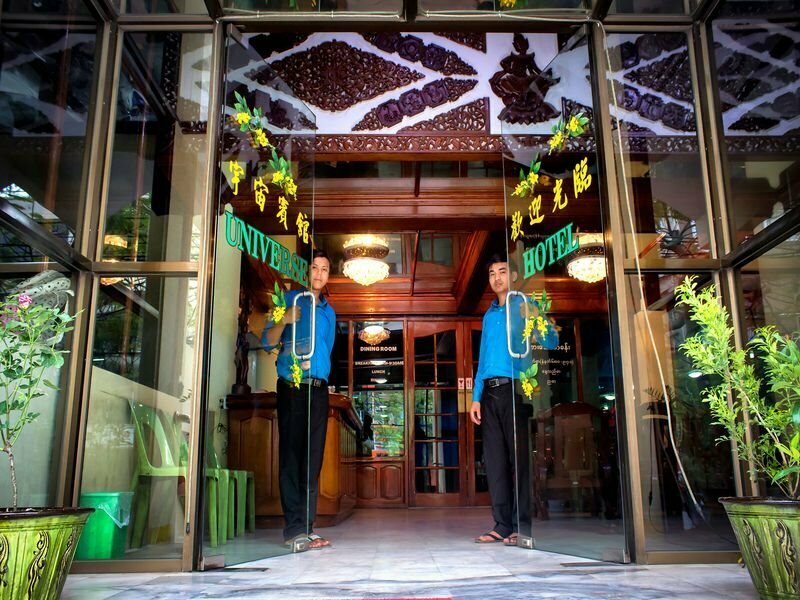 Universe Hotel