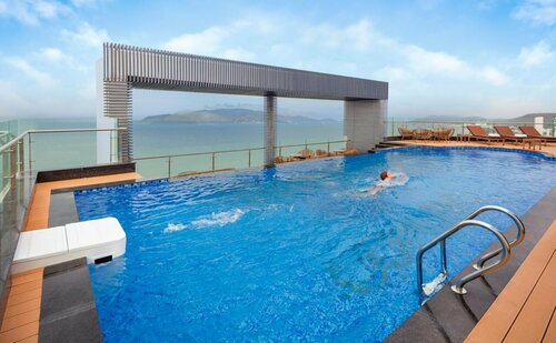 Comodo Nha Trang Hotel, Забронировать Отель Отели Нячанга с бассейном, рядом с Площадь 2/4, Бассейн