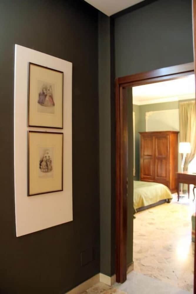 Neathon Rooms
