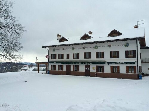 Rifugio Pranolz, Забронировать Гостевой дом Отели Трикьяна с парковкой, Парковка