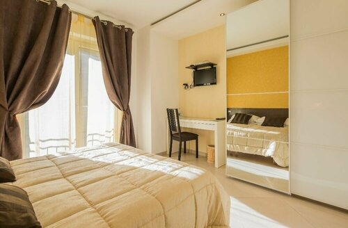 Villa le Favole Apartments, Забронировать Апартаменты/квартира Отели в центре Сант'Эджидио дель Монте-Альбино с завтраком, отели в центре Сант'Эджидио дель Монте-Альбино с завтраком