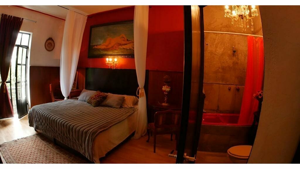 Mr. Lopez Hotel B&b