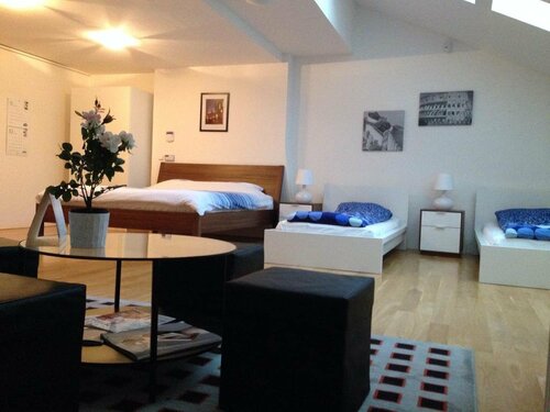 Wandering Praha B&B, Reservar Albergue Praga República Checa, perto de Prague Main Railway Station