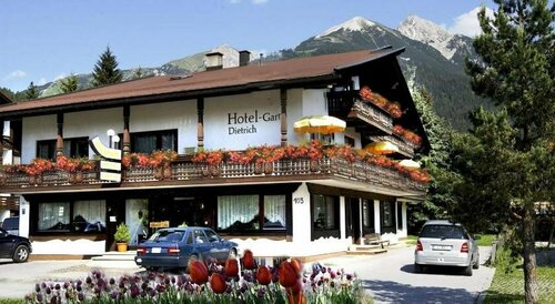 Hotel Garni Dietrich, Забронировать Отель Зефельд-ин-Тироль Karwendel, рядом с Озеро Вильд