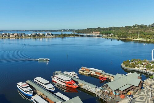 Doubletree By Hilton Perth Waterfront, Забронировать Отель Перт-Сентрал-Бизнес-Дистрикт Перт, рядом с Пристань Баррак-стрит