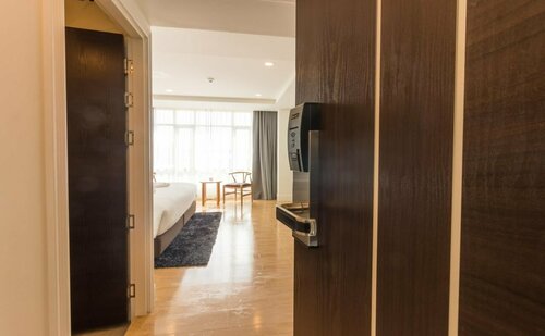 Avada Hotel, Забронировать Отель Отели Трат с парковкой, Парковка
