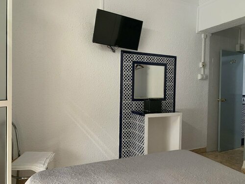 Hostal Alcobia, Забронировать Хостел Отели провинции Севильи с парковкой, Парковка