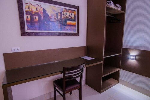 Caligio Hotel, Забронировать Отель Отели Pirapòzinho с парковкой, Парковка