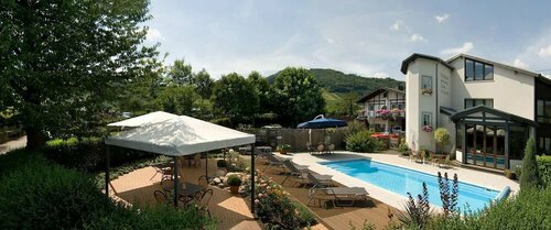 Naturlaub-Domizil Oster-Franzen, Prenota Hotel Bremm Mosella