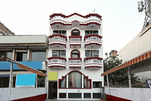 OYO 24421 Classic Hotel, Book Hotel Hoteller i Haryana med parkering, Parkering
