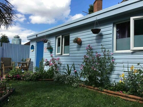 The Beetle Cabin London, Забронировать Апартаменты/квартира Лондон Большой Лондон, рядом с Gunnersbury Park