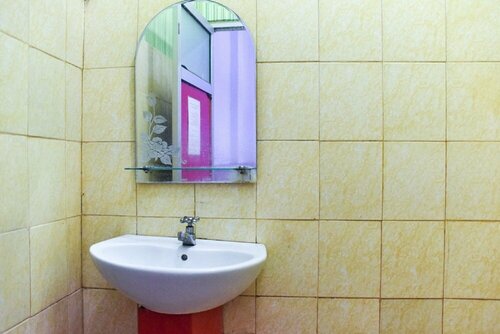 3G Home Stay by RedDoorz, Book Hotel Hoteller i Sulawesi med parkering, Parkering