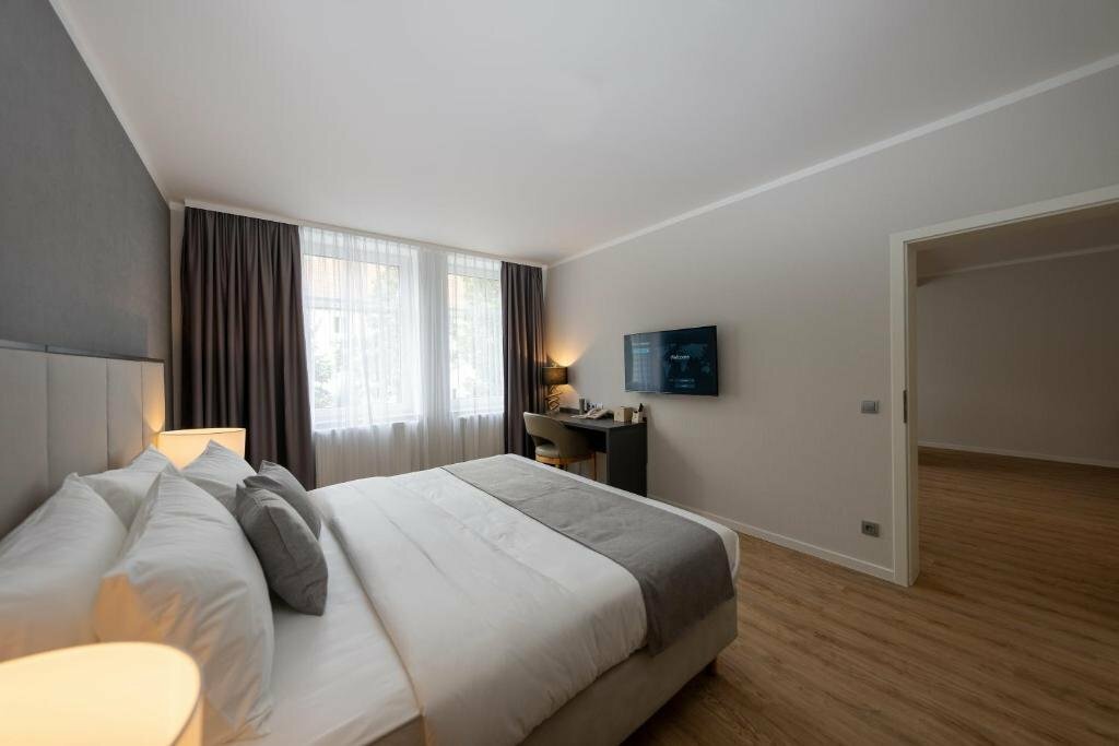 Emily Hotel