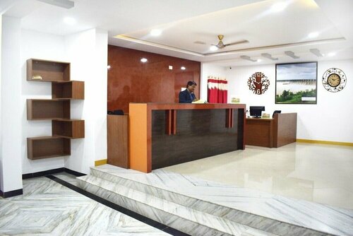 Hotel Adarsh, Забронировать Отель Отели штата Махараштры с завтраком, Завтраки