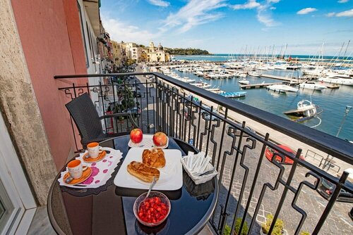 LIsola Del Postino Rooms, Book Hotel Hotels in Central Procida, hotels in Central Procida