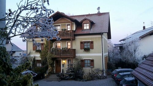 Gästehaus Rösch, Забронировать Гостевой дом Отели Баварии с парковкой, Парковка