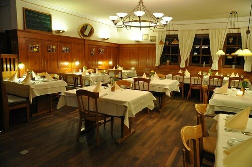 Gasthaus Hofmann, Book Hotel Hotels in Steigerwald with Parking, Parking