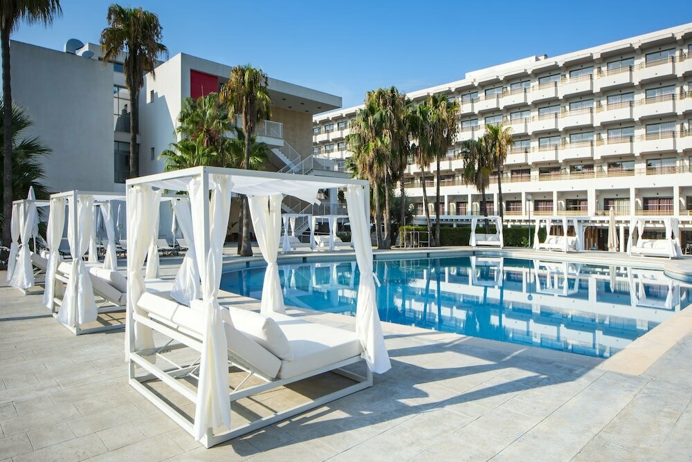 Sol Alcudia Center