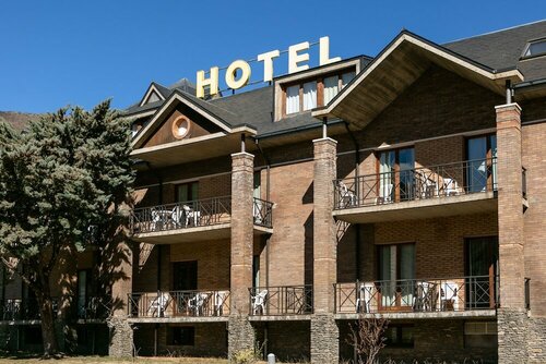 Hotel SNÖ Condes del Pallars, Забронировать Отель Риальп SkiPallars - Port Aine