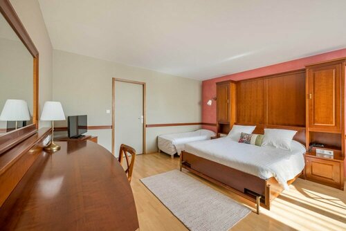 Hotel Newport, Book Hotel Hoteller i Rhône-Alps med parkering, Parkering
