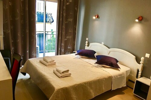Hôtel Georges, Забронировать Отель Ницца Приморские Альпы, рядом с Пляж Фаброн