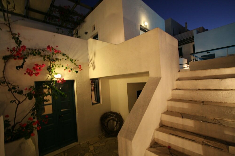 Oias Sunset Apartments