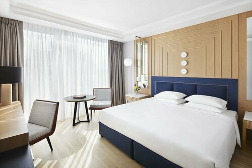 Grand Hyatt Athens, Забронировать Отель Отели Афины с бассейном, рядом с Станция метро Syngrou/Fix, Бассейн