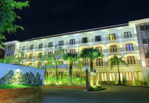 THE PRIVILEGE FLOOR by Lotus Blanc, Забронировать Отель Отели Сиемреап с завтраком, рядом с Cambodian Cultural Village, Завтраки