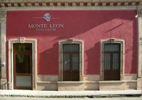 Monte Leon Hotel, Rezervați Hotel Hoteluri în El Bajio cu parcare, Parcare