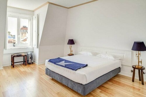 Palácio Camões - Lisbon Serviced Apartments, Забронировать Апартаменты/квартира Мизерикорди Лиссабон, рядом с Bica Elevator