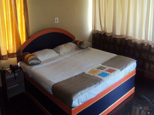 Stay Simple Riverdale Hotel, Prenota Hotel Hotel a Karnataka con piscina, Piscina