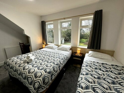 Gainsborough Lodge, Забронировать Гостевой дом Хорли Западный Суссекс