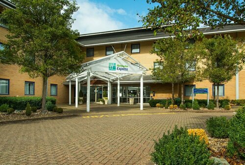 Holiday Inn Express Milton Keynes by IHG, Забронировать Отель Милтон-Кинс Бакингемшир