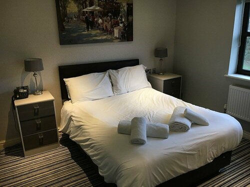 Carreg Bran, Book Hotel Llanfairpwllgwyngyllgogerychwyrndrobwllllantysiliogogogoch Glamorgan