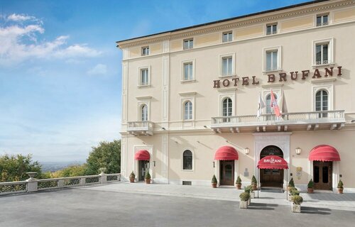 Sina Brufani, Rezerwuj Hotel Hotele w Brufa z Basenem, Basen