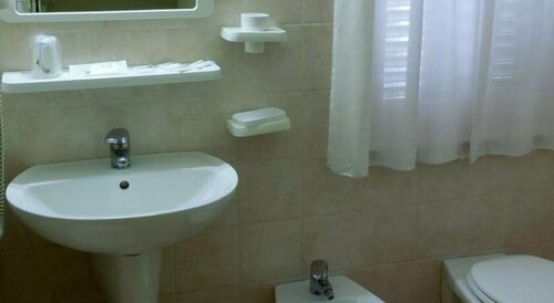 Albergo Arena, Rezervovat Hotel Hotely v Macerata se snídaní, Snídaně