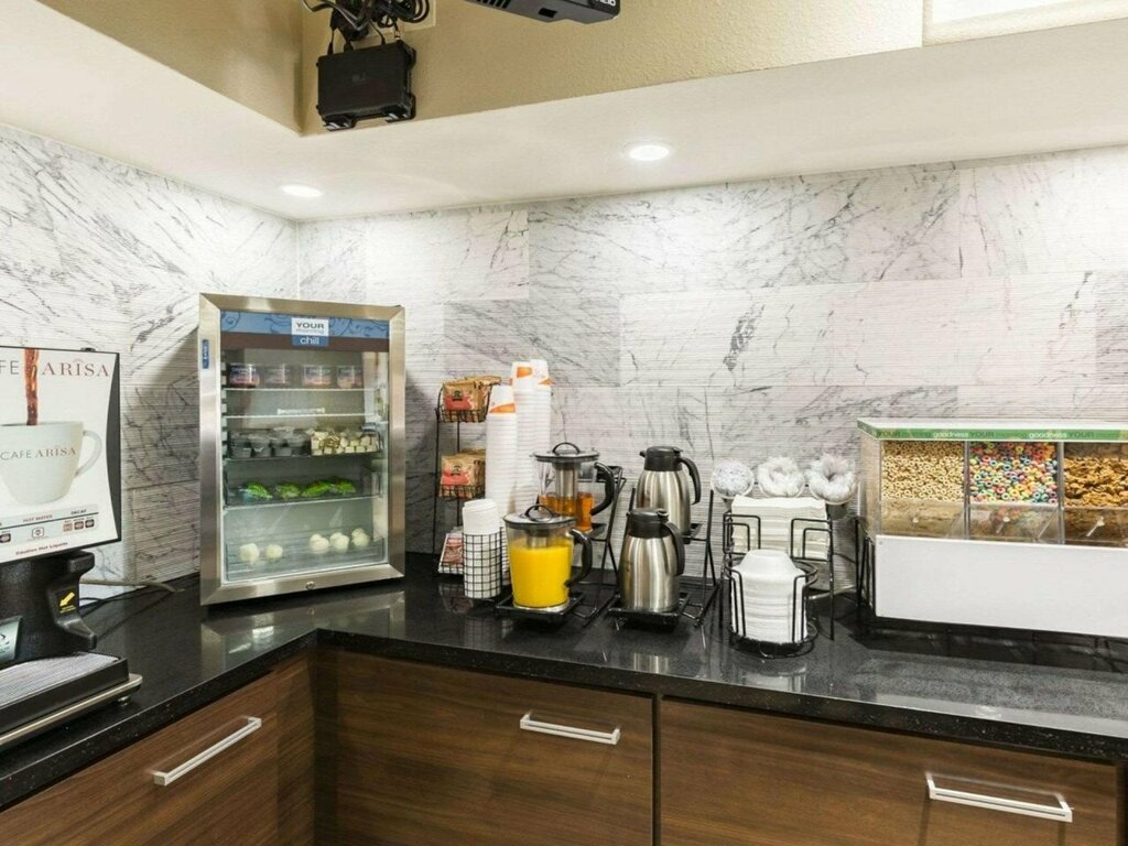 Comfort Inn East