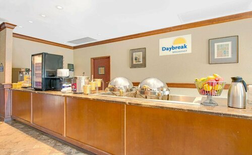 Days Inn by Wyndham St. Louis/Westport MO, Réserver Hôtel Maryland Heights 