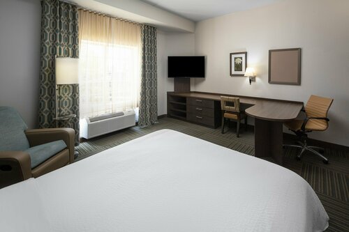 Candlewood Suites Omaha Airport by IHG, Забронировать Отель Омаха штат Небраска