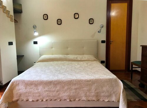 Vomero Beds  Suites, Забронировать Отель Вомеро Неаполь, рядом с Bourbon Tunnel
